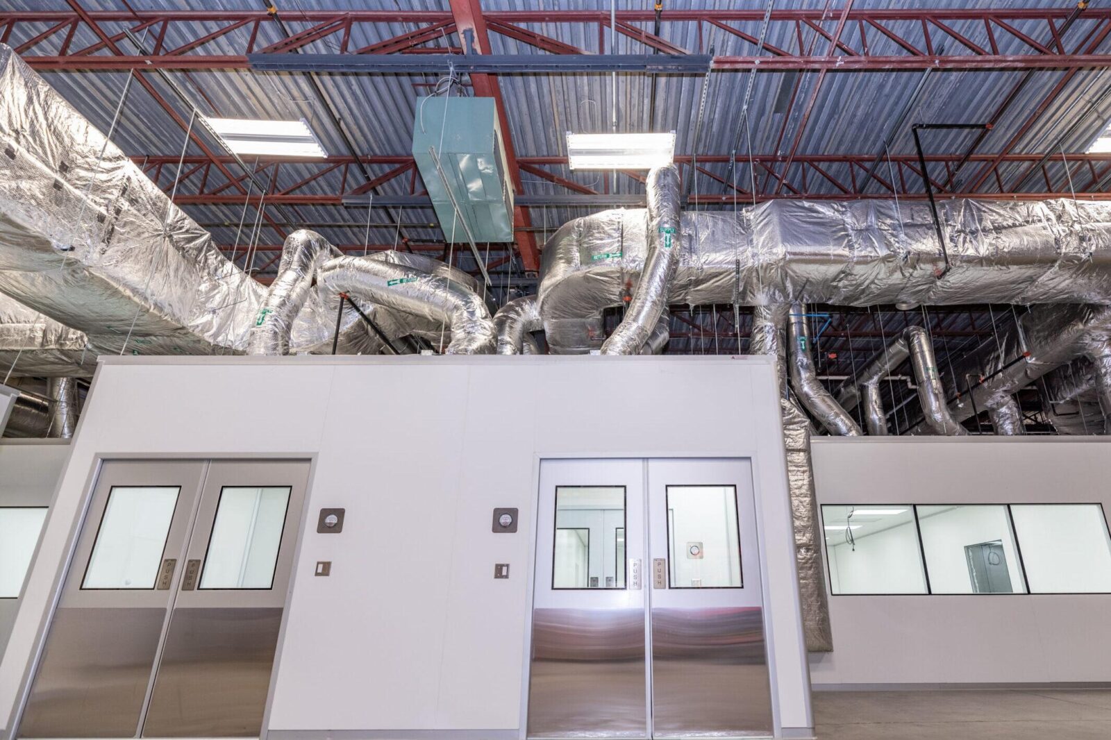 Electronic & Liquid Vapor Cleanroom