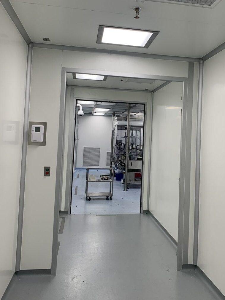 Cleanroom Airlock