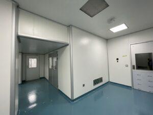 cleanroom coving in hallway