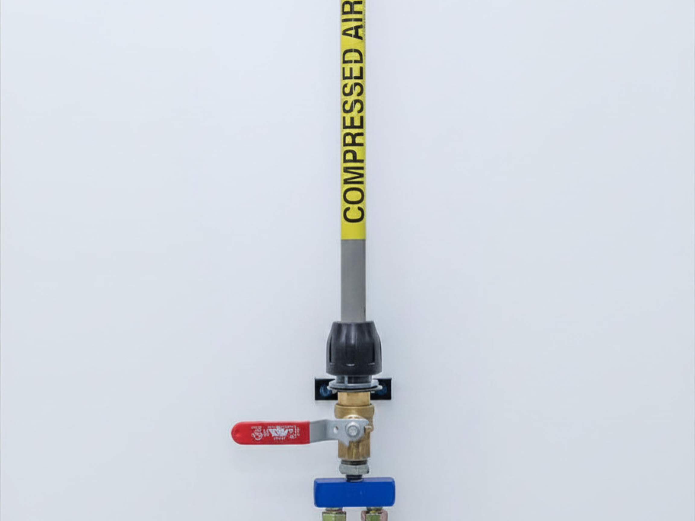 Compressed air piping system aluminum drop with code-compliant labeling, ball valve, and twin quick-couplers — ACH Solutions Canada