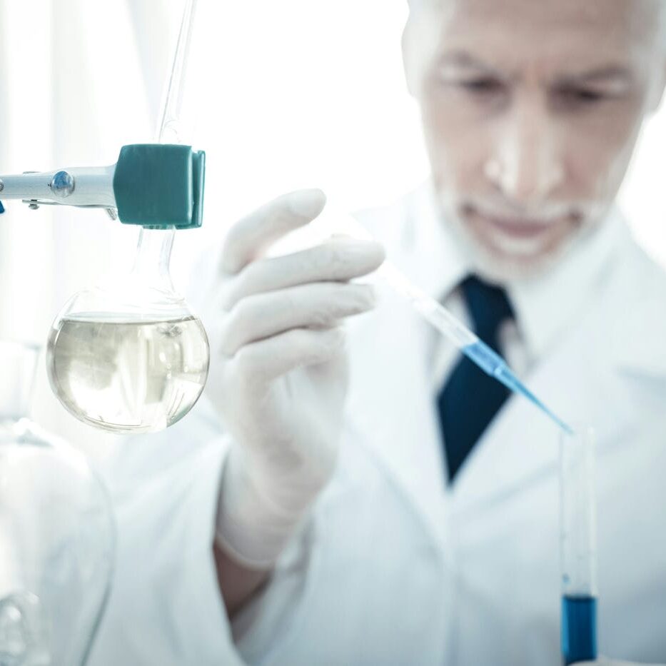 man working in a neutraceuticals cleanroom